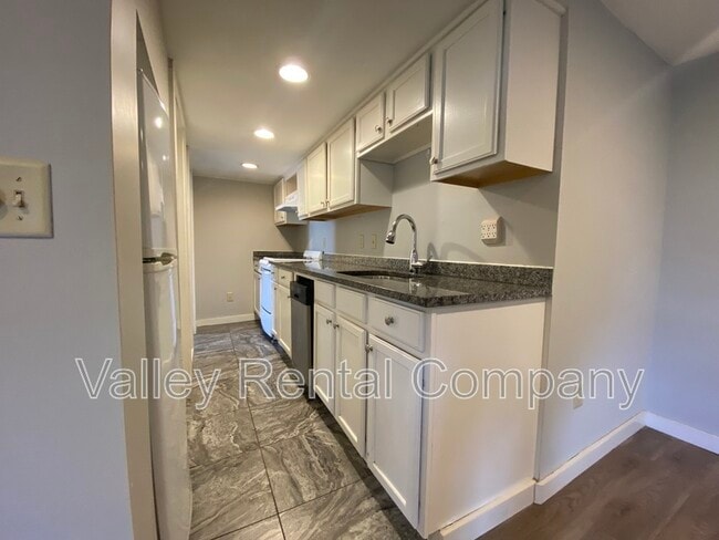 Photo - 66 Lyman St