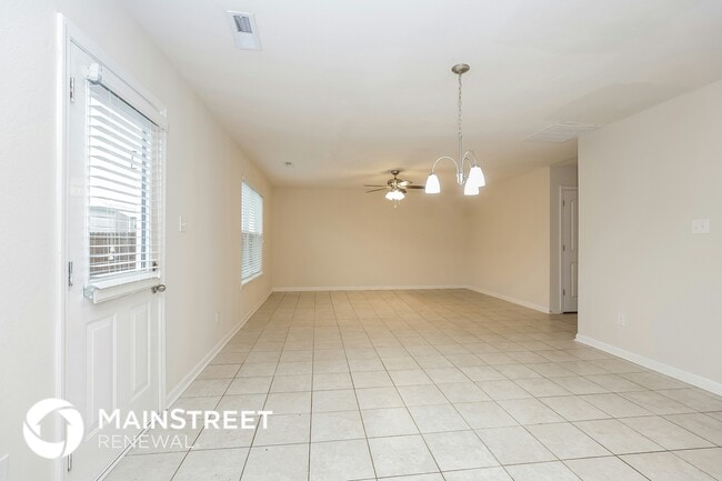Photo - 3221 Dizzy Dean Dr