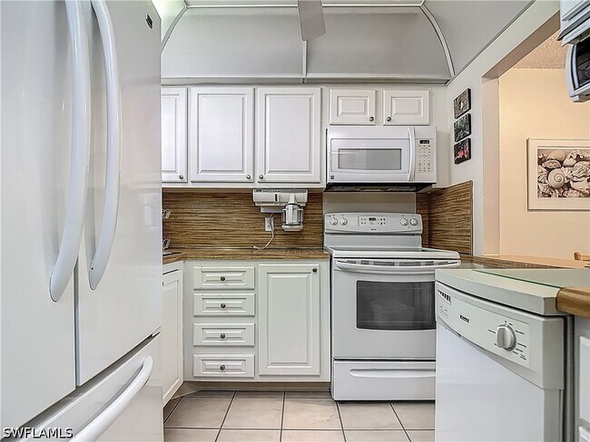 175 Turtle Lake Ct Unit 108