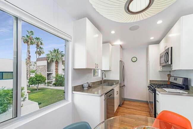 Photo - Desert Skies. Unfurnished, Long Term Unit 117