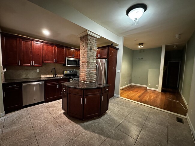 Building Photo - 45A Van Reypen St Unit 1 Rental