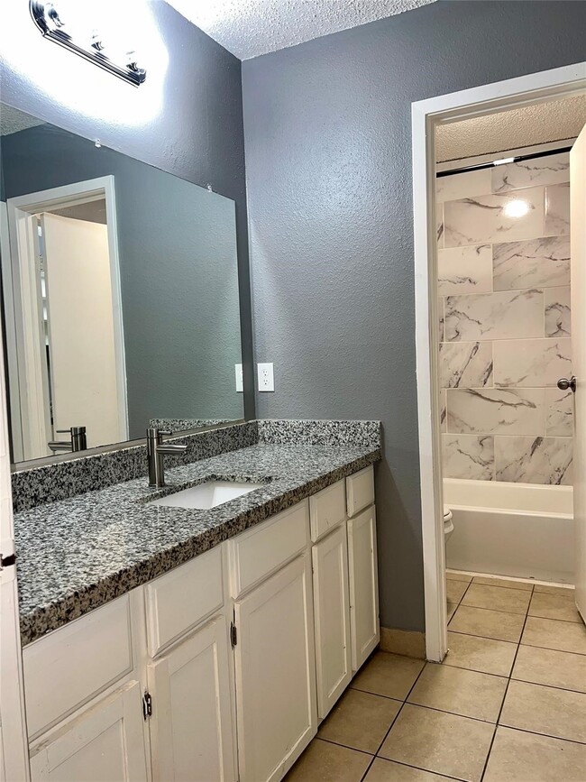 6118 W Mt Houston Rd Unit C