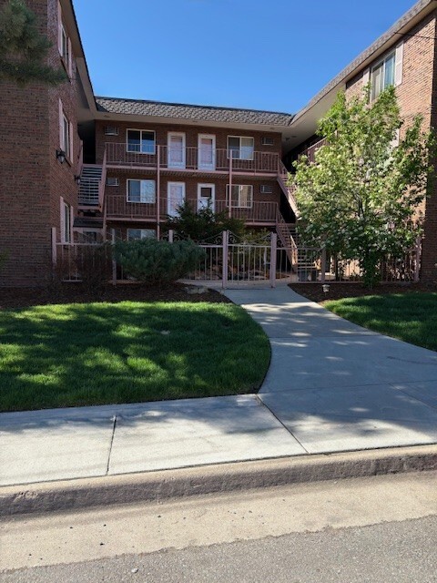 Photo - Kimberly Arms