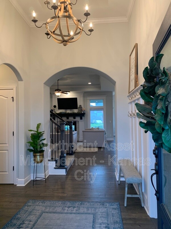 Photo - 16620 S Schweiger Dr