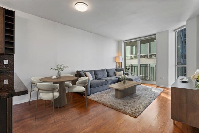 Photo - 645 N Kingsbury St Unit 1703