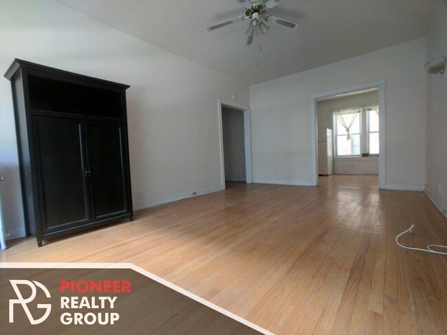 Photo - 4402 N Winchester Ave Unit 29