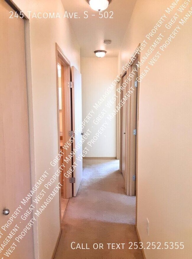 Photo - 245 Tacoma Ave S Unidad 502