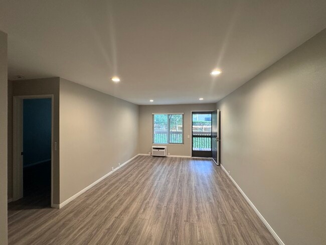 Photo - 6394 Rancho Mission Rd Unidad 110