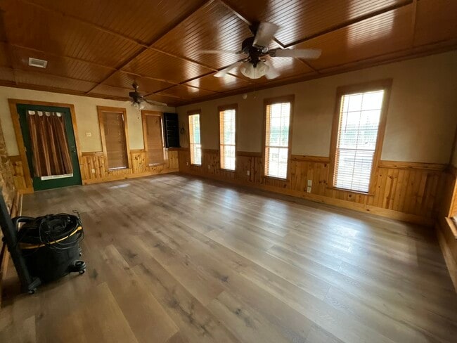 Photo - 711 VZ County Road 2411