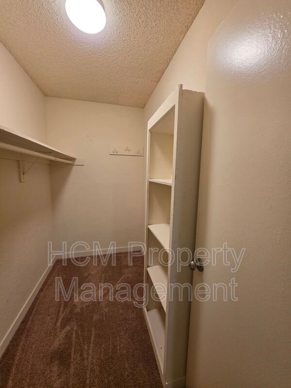 Photo - 12850 Branford St