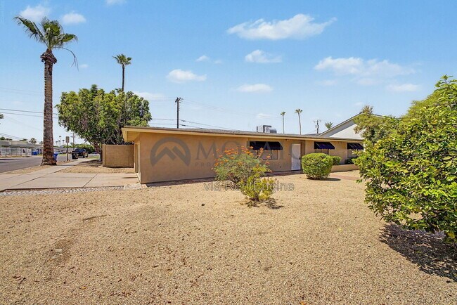 Photo - 3333 E Medlock Dr