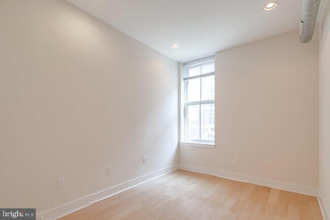 Photo - 1305 Locust St Unidad 3B