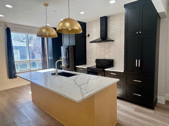 Photo - Downtown Remodeled Living Unit 2 - Downstairs