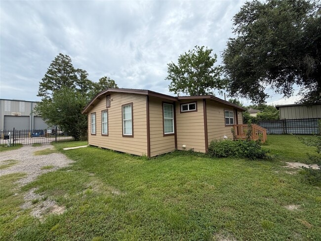 Photo - 8907 Meadow Vista Blvd