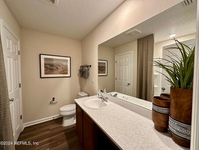 Photo - 12398 Gillespie Ave