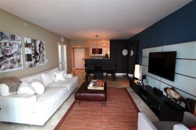 Building Photo - 1155 Brickell Bay Dr Unit 3107