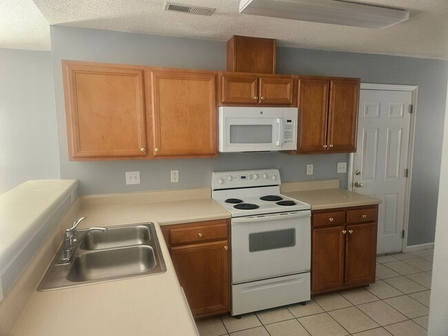 Photo - 5845 Regent Village Dr