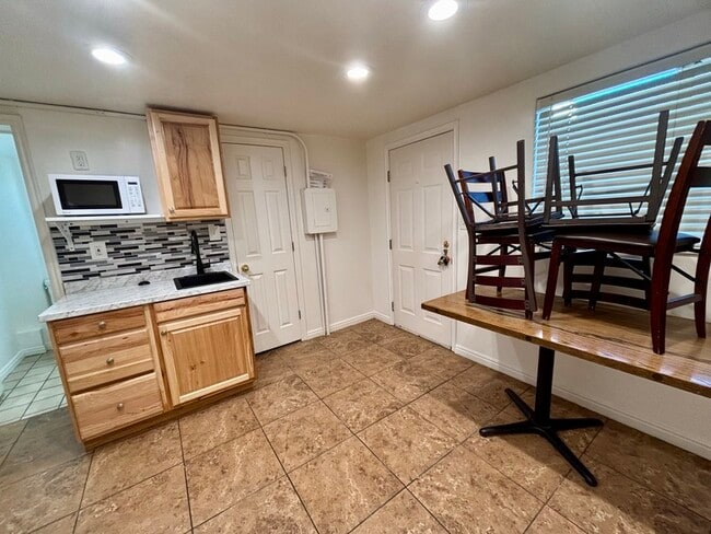 Photo - 1643 S State St