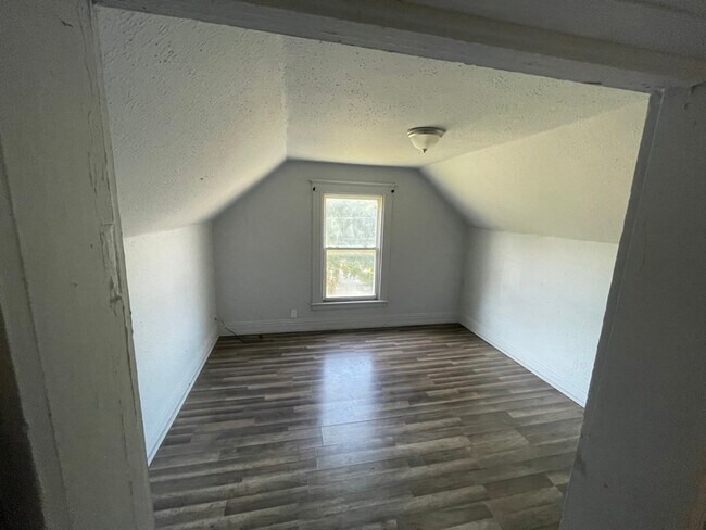 Photo - 1634 Milburn Ave