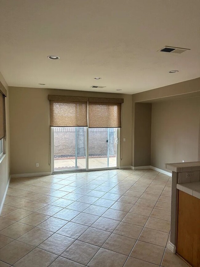 Photo - Newer 4bed 2.5 bath House