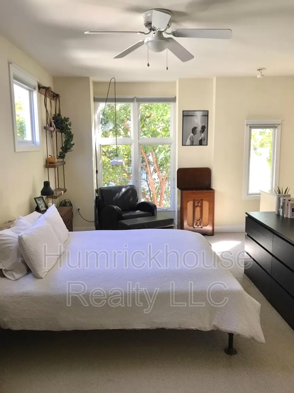Photo - 663 N Alexander St