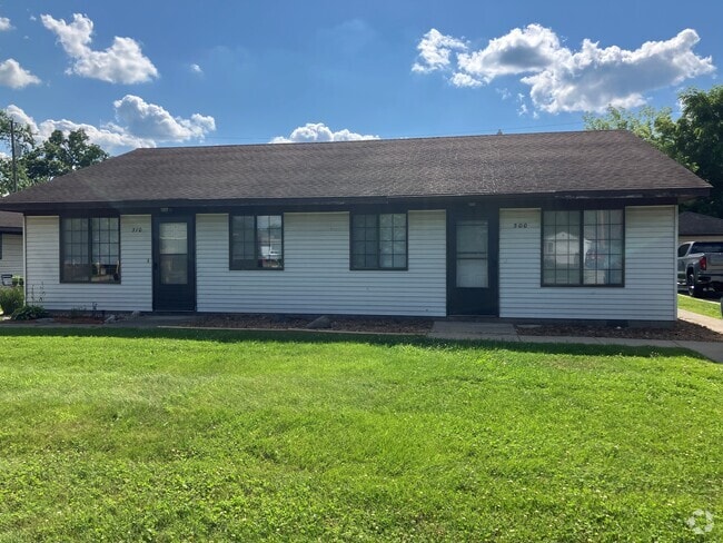 Right side of duplex - 300 - 300 Washington St Rental