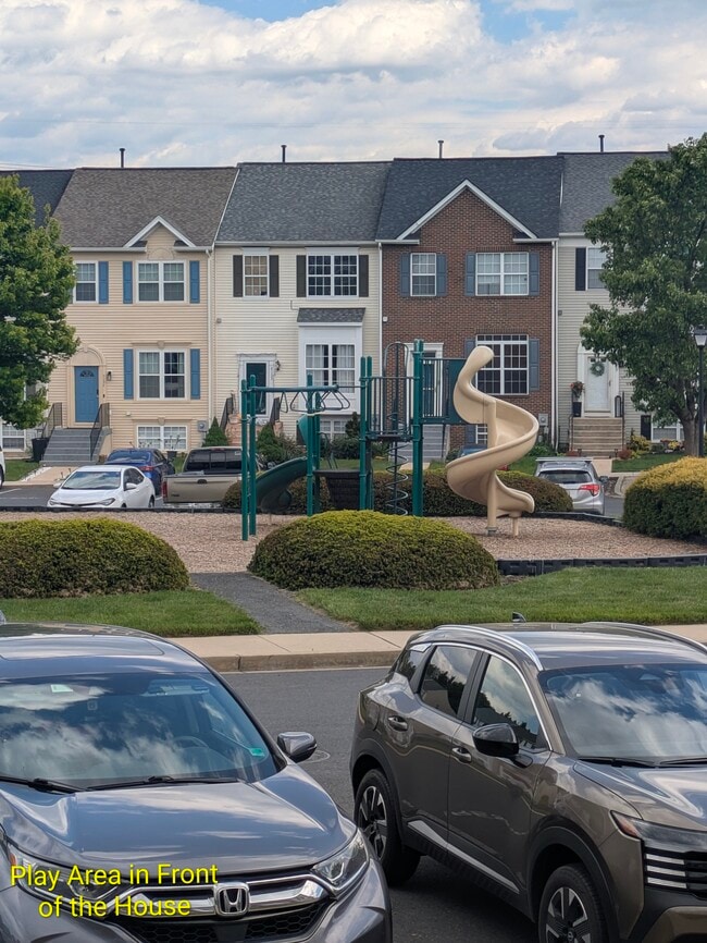 Play area in front of house - 7114 Ladd Cir