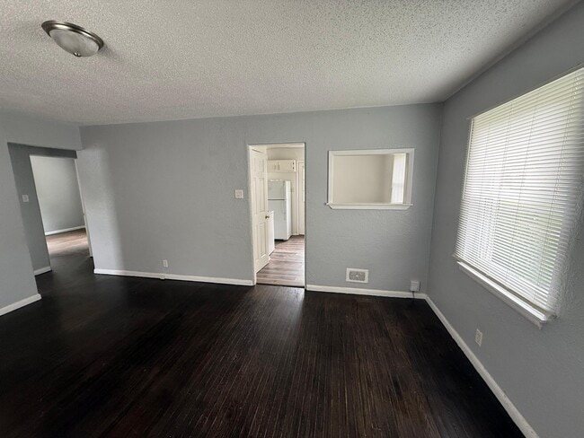 Photo - 405 S Sheridan Ave