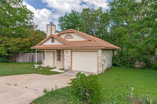 1121 Peggotty Pl