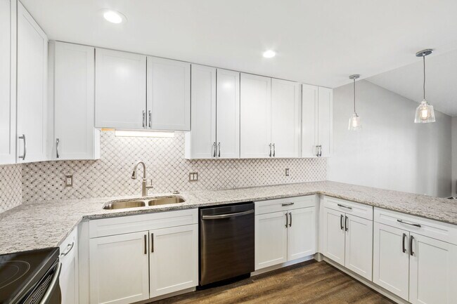 Photo - 3164 S Wheeling Way Unit 411