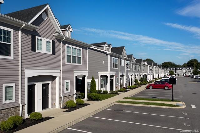 135 Sutton Ct Unit 135