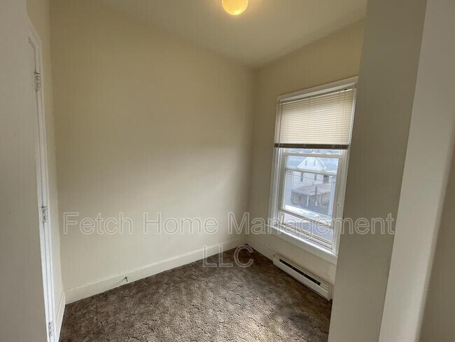 Photo - 137 S 2nd St Unit 2