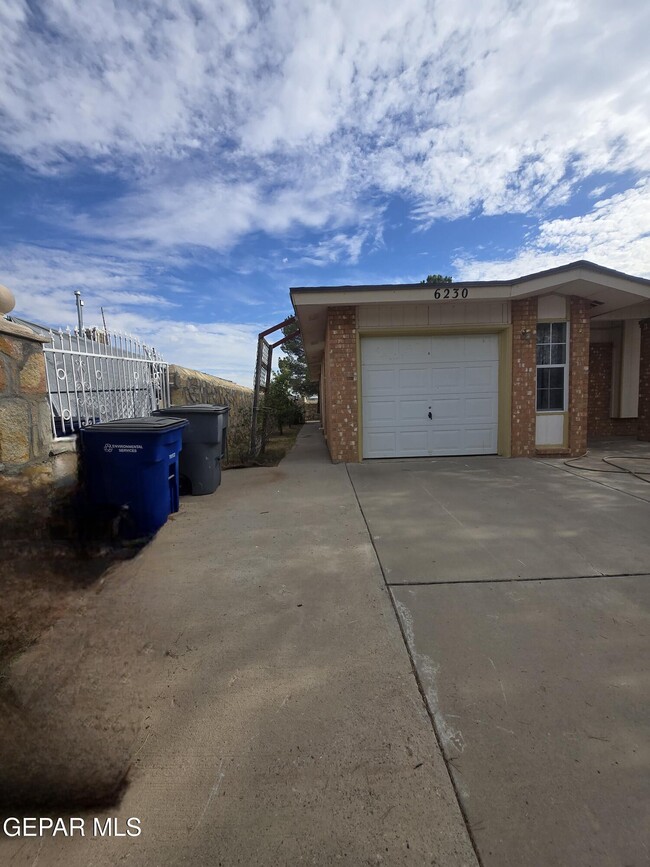 Photo - 6230 Arch Bridge Dr