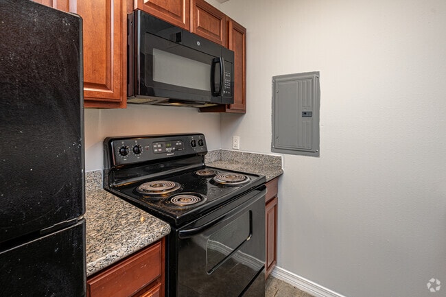 1BR, 1BA - 625SF - Kitchen - Pine Square Villas