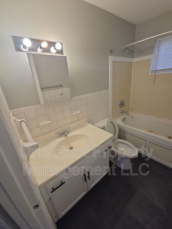 Photo - 3219 N 52nd St