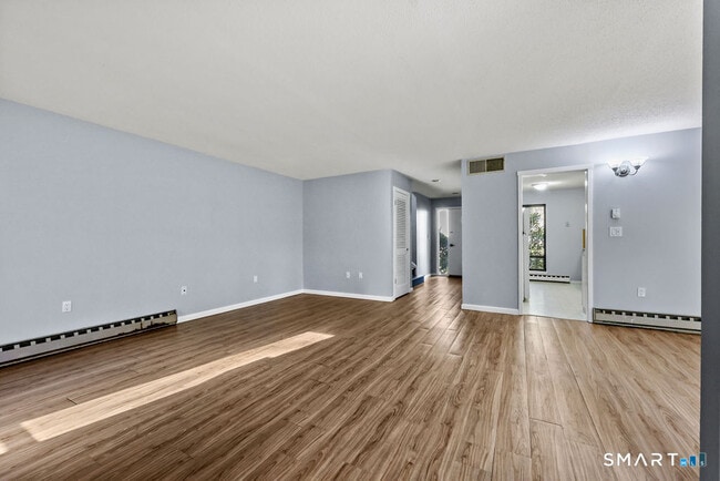Photo - 6 Heritage Dr Unit 6
