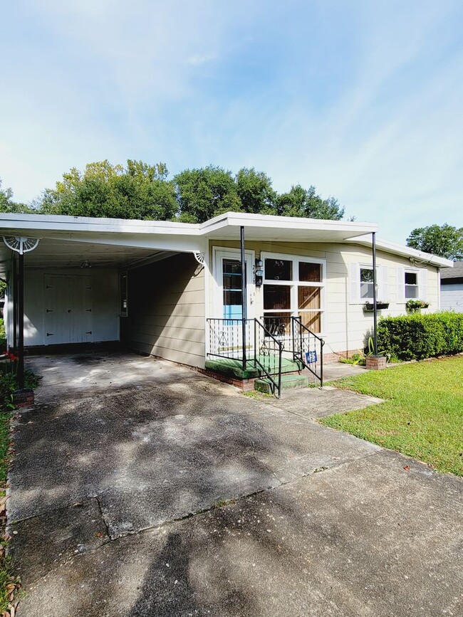 SUNSET PARK - Adorable cottage style home ... - SUNSET PARK - Adorable cottage style home ...