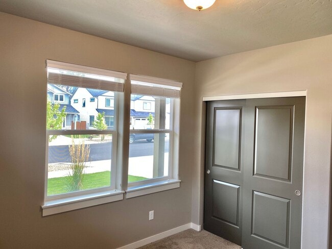 Photo - 61357 SE Matthew St