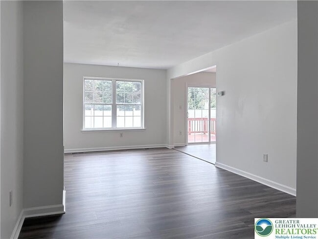 Photo - 6411 Pioneer Dr
