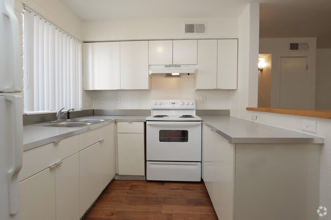 Montclair Apartments - Montclair Apartments