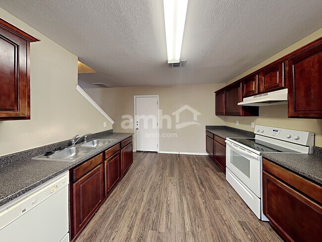 Photo - 9211 Mission Run