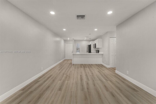 Photo - 10379 NW 35th St Unidad 10379