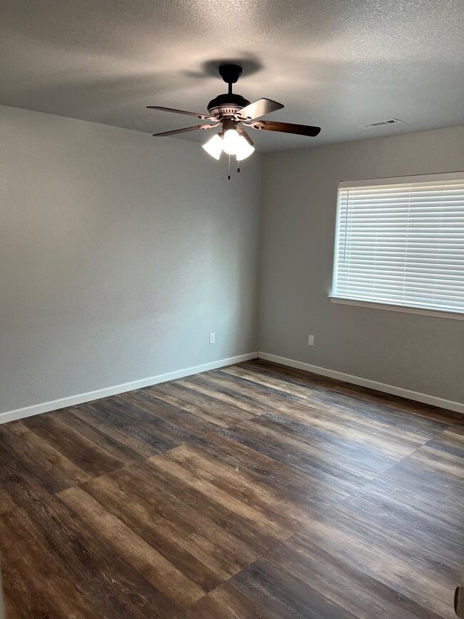 7451 Golden Trail