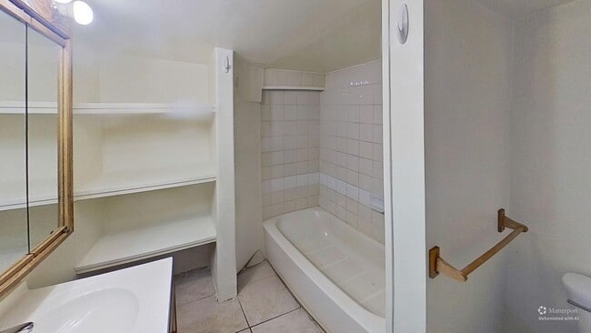 Photo - 411 Chestnut St