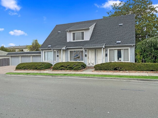 Building Photo - 6623 Waldo Ave