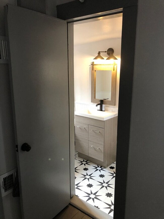 Photo - 953 Osage Ave Unidad 1