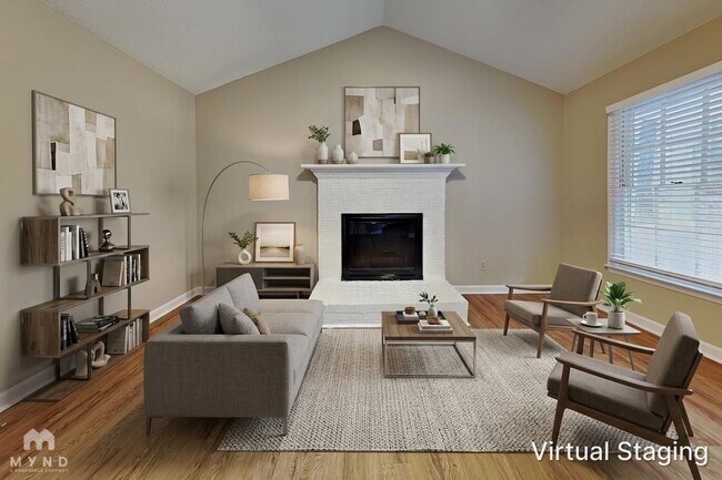Photo - 4521 Aviemore Crescent