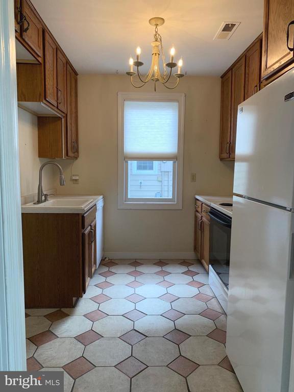 Photo - 1440 Kenmore Ave