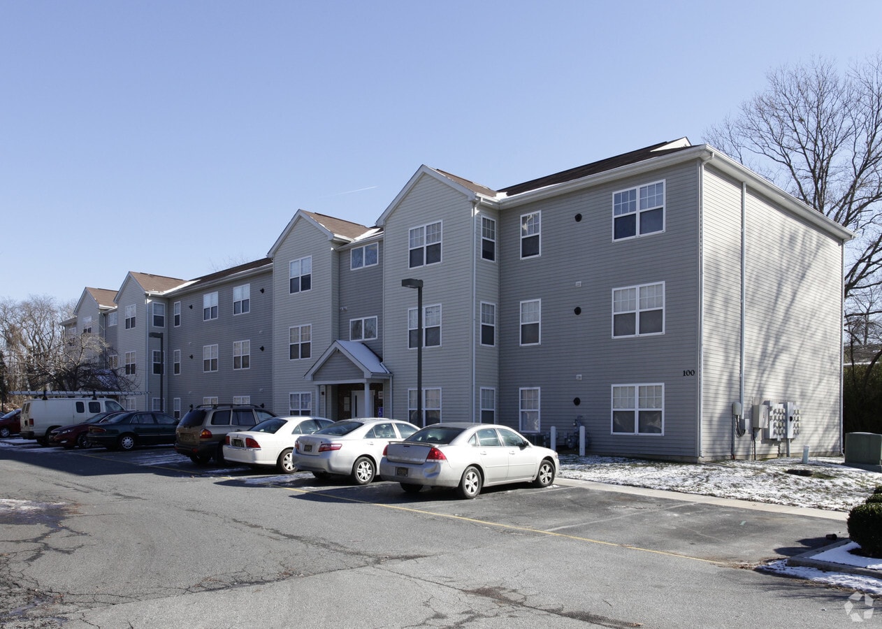Photo - Silver Lake Apartments