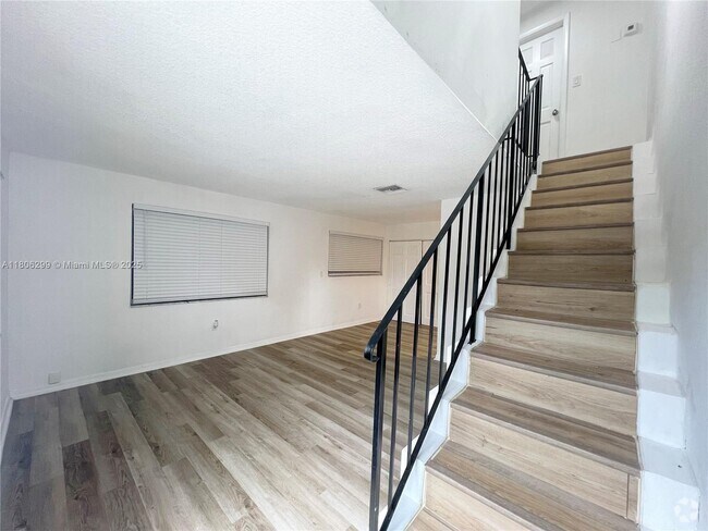 Building Photo - 65 NE 59th St Unit 2 Rental